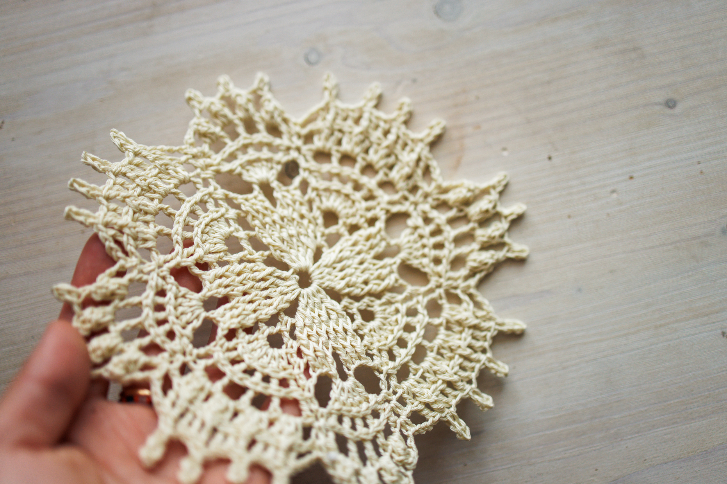 Crochet doily Marie, 15 cm - Image 3
