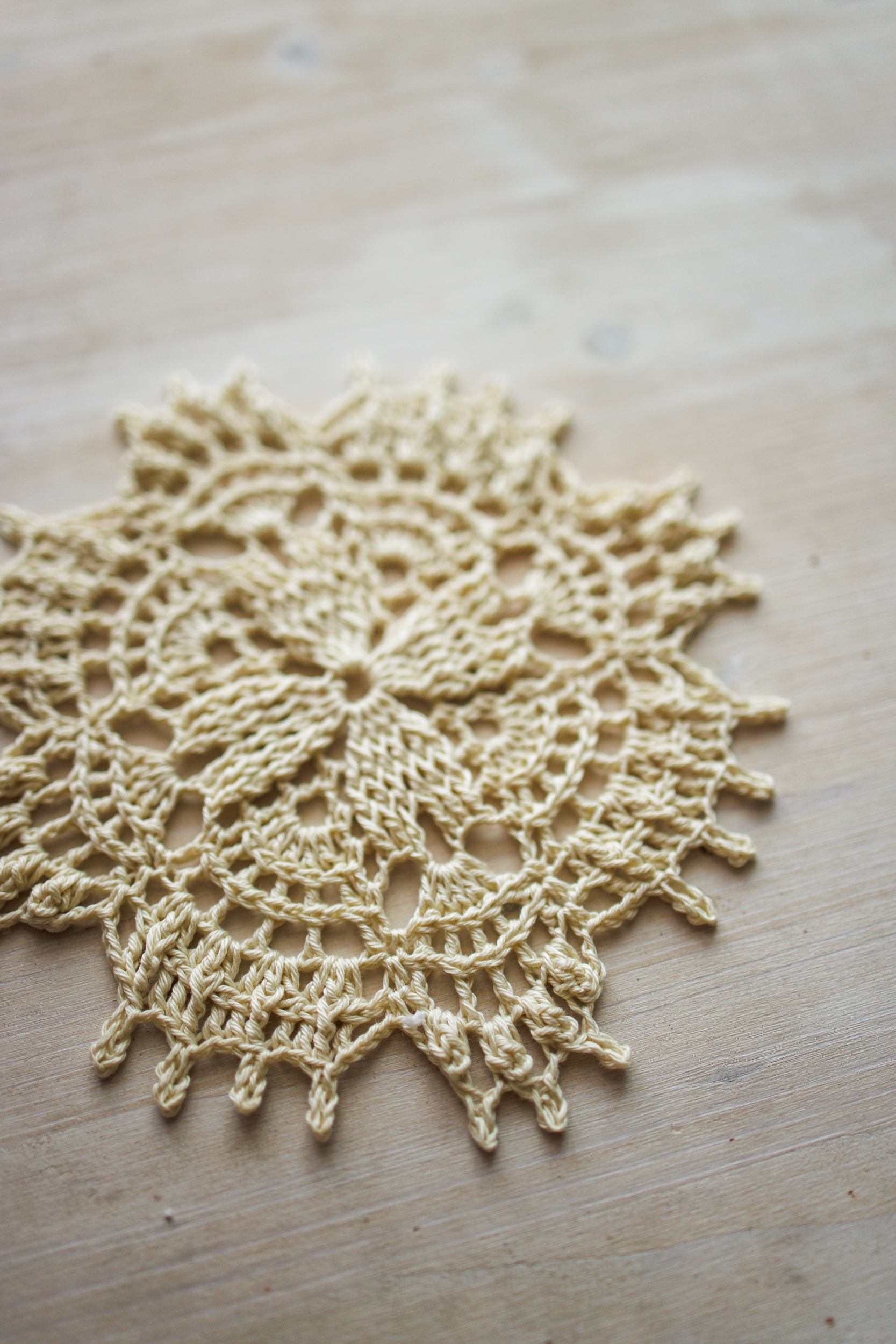 Crochet doily Marie, 15 cm - Image 6