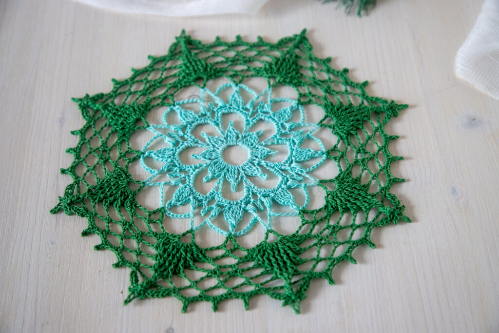Crochet doily Candice, 23 cm