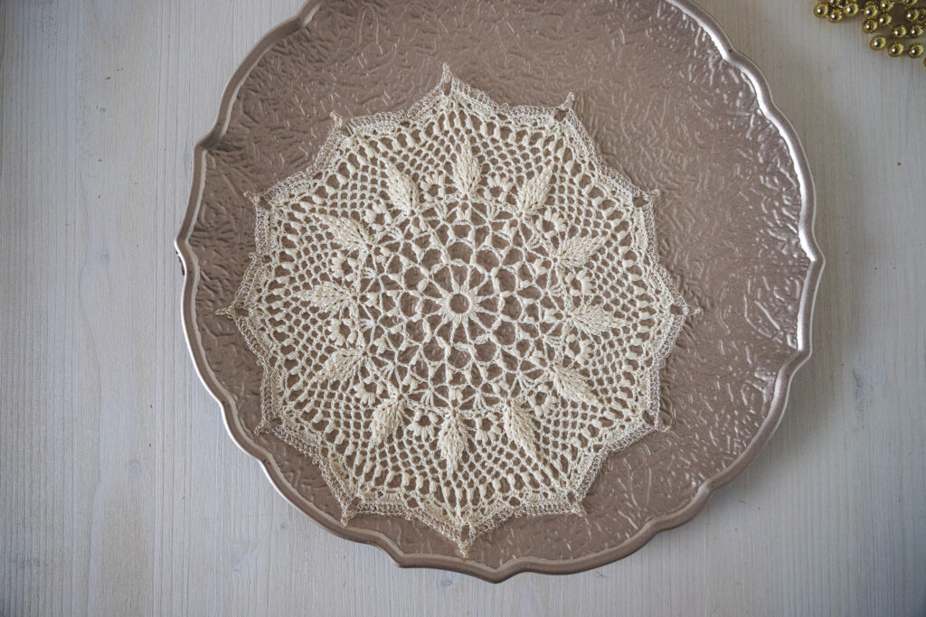 Vintage beige crochet doily Dorota