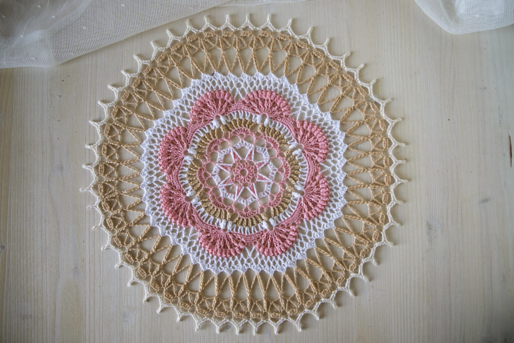 PDF Sona doily crochet pattern