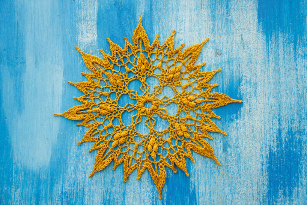 Golden doily, Emerich, 19 cm