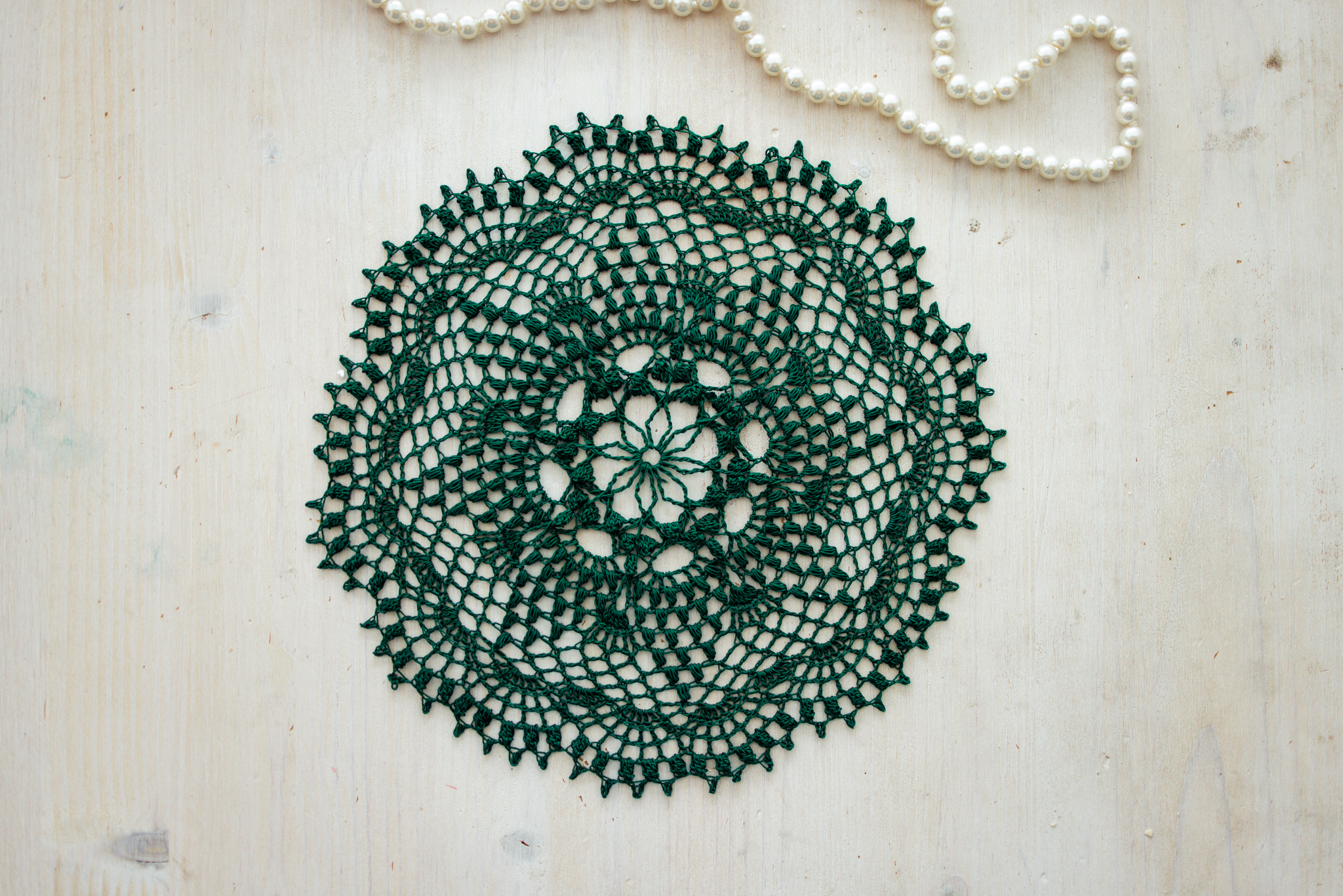 PDF RedGreen doily crochet pattern