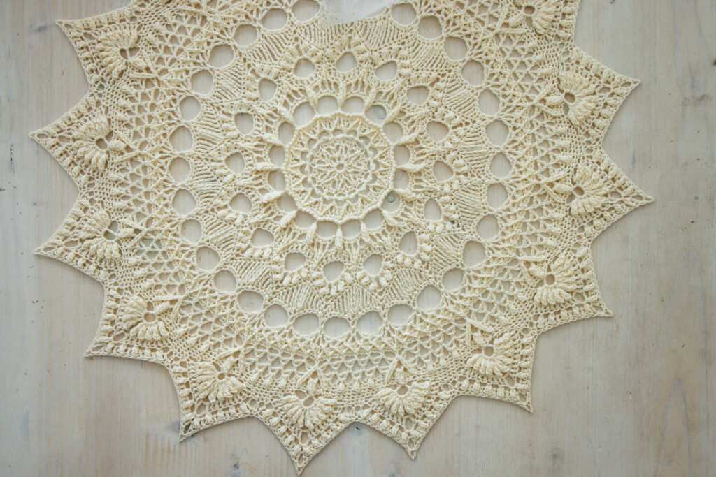 Beige crochet doily, 36 cm, Saffron