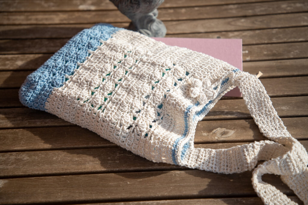 Crochet bag, 27x32 cm