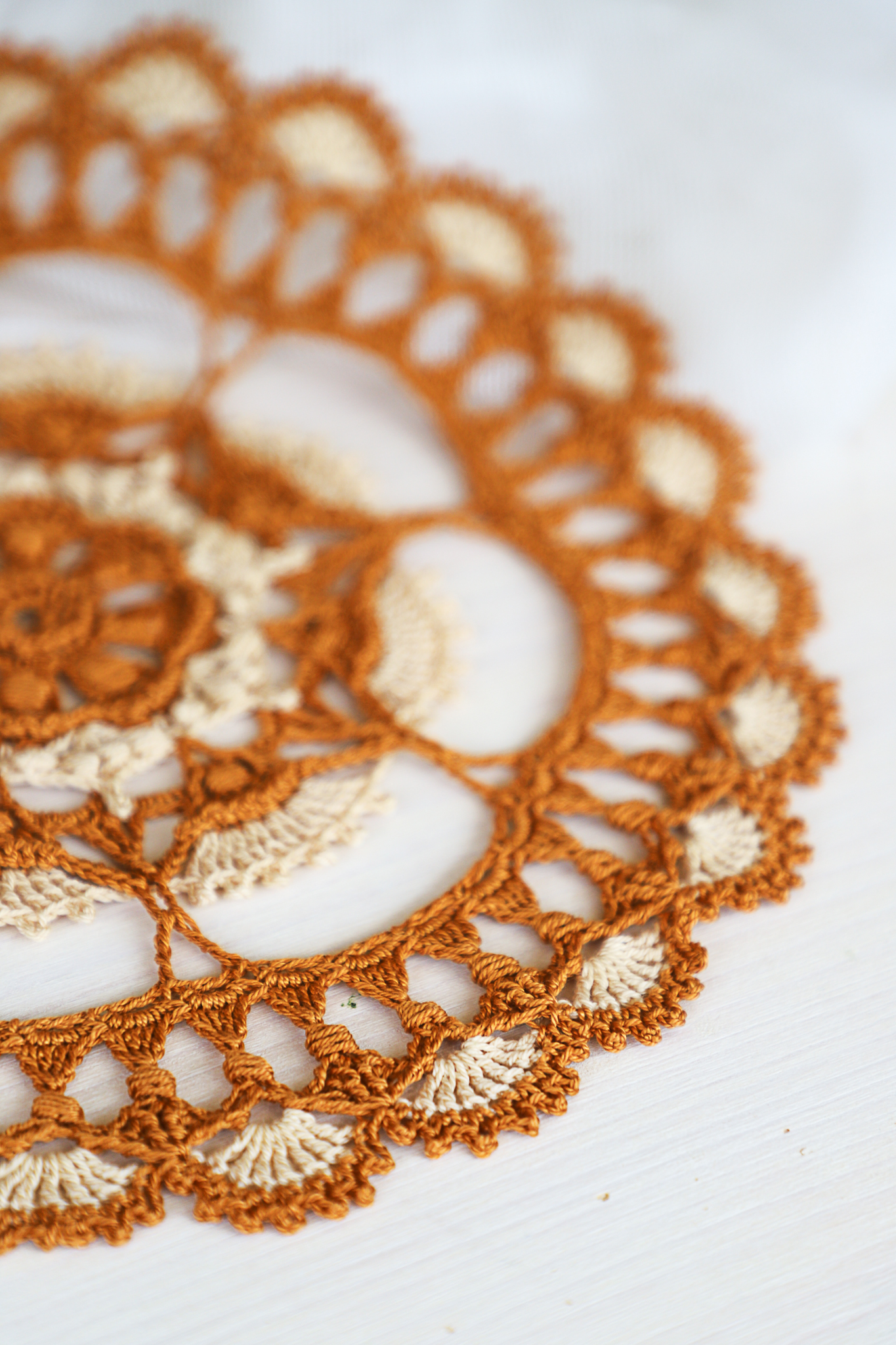 Two-colored texture crochet doily, 26 cm - Image 7