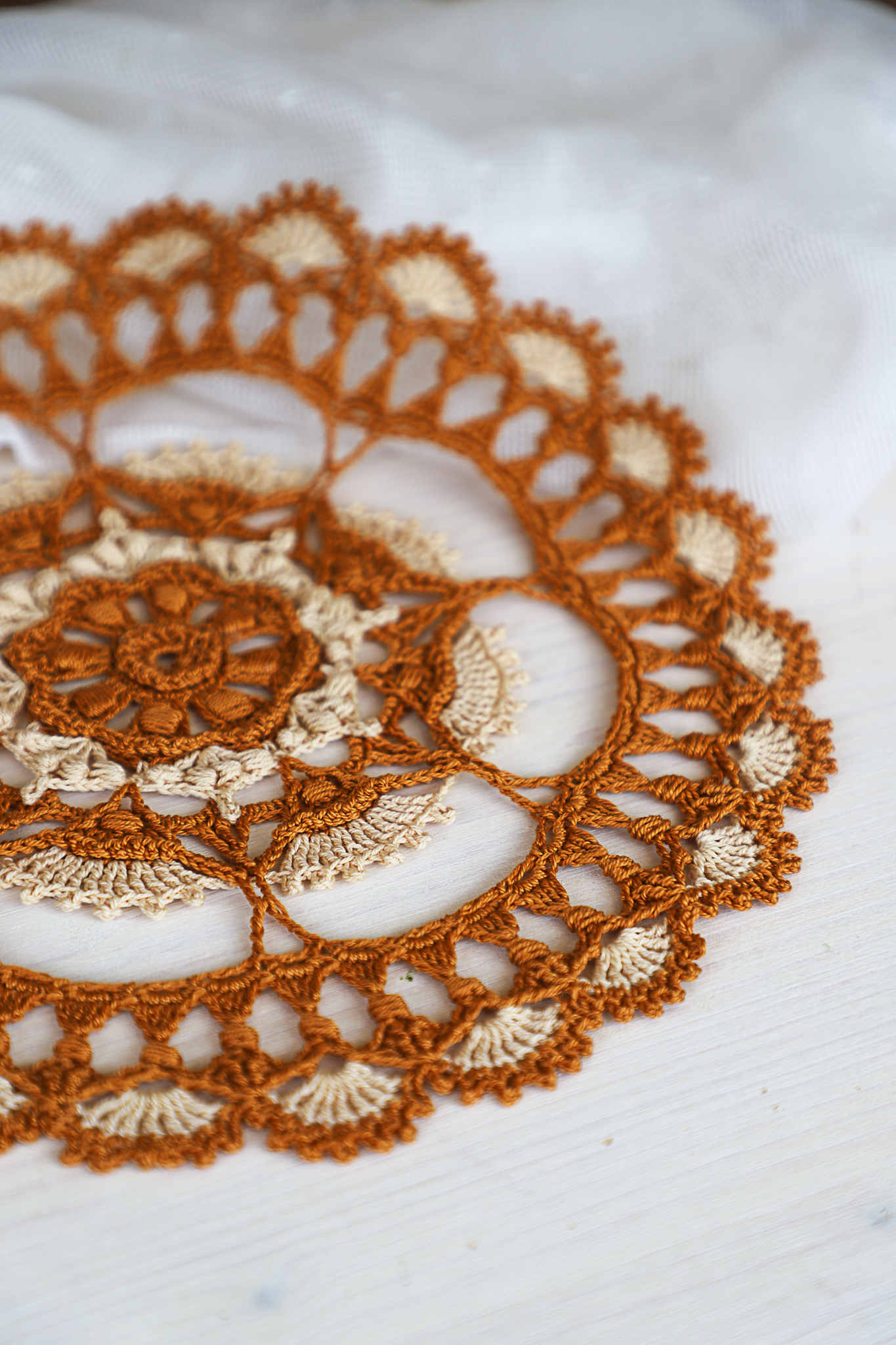 Two-colored texture crochet doily, 26 cm - Image 8